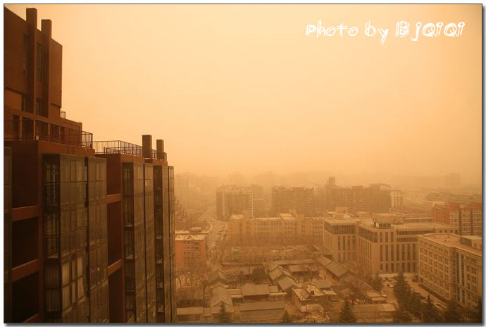 沙尘暴席卷北京2.jpg