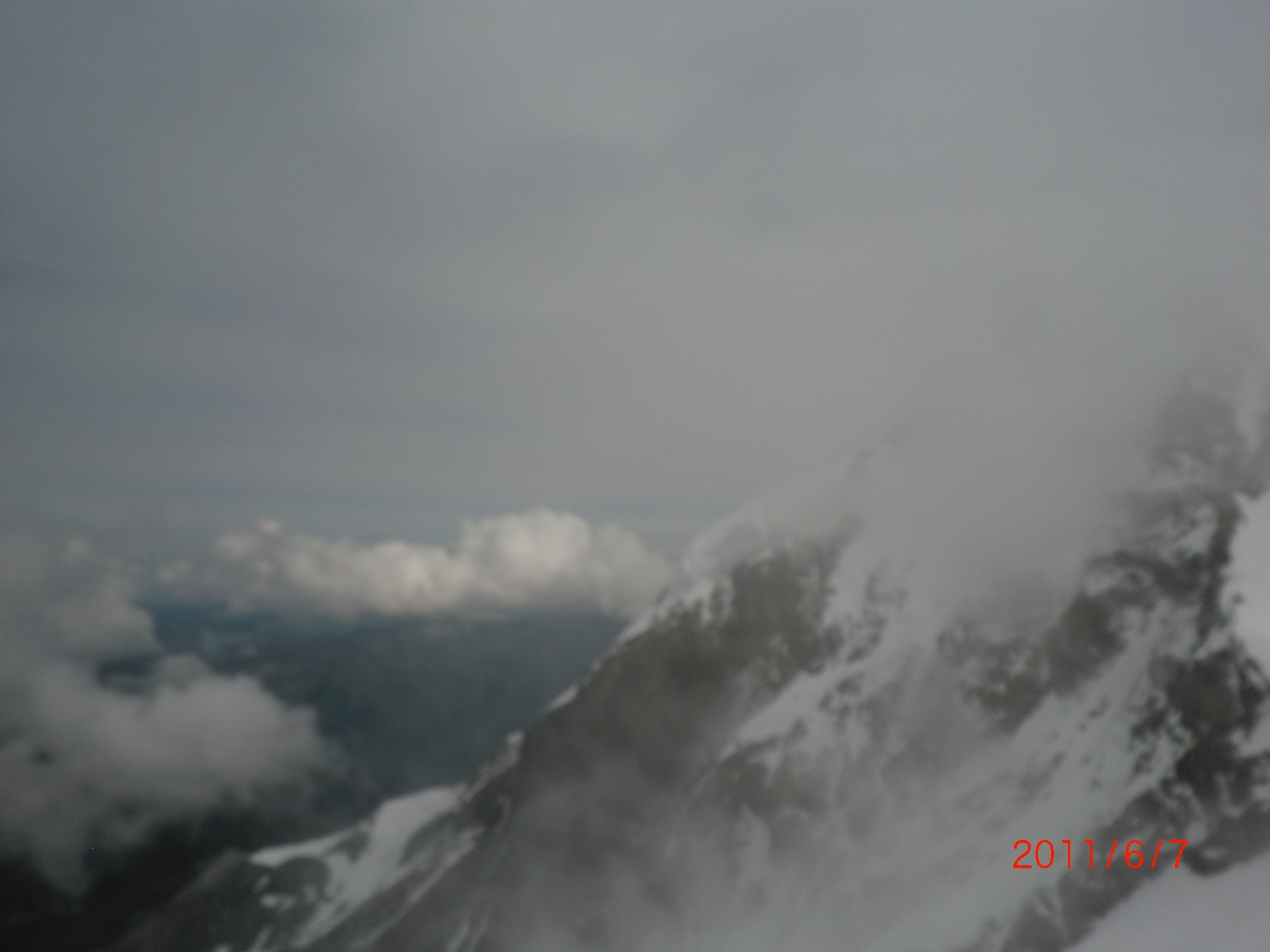 山上雪景