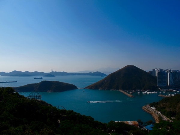 海洋公园上俯瞰深水湾