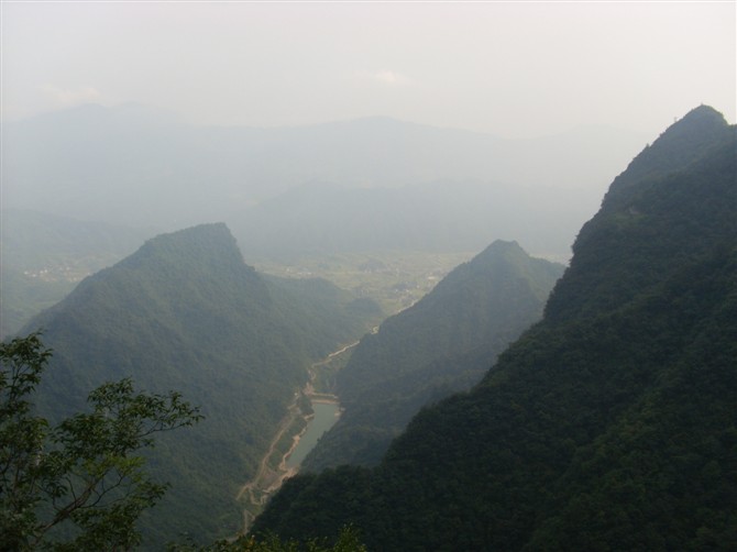 天门山下