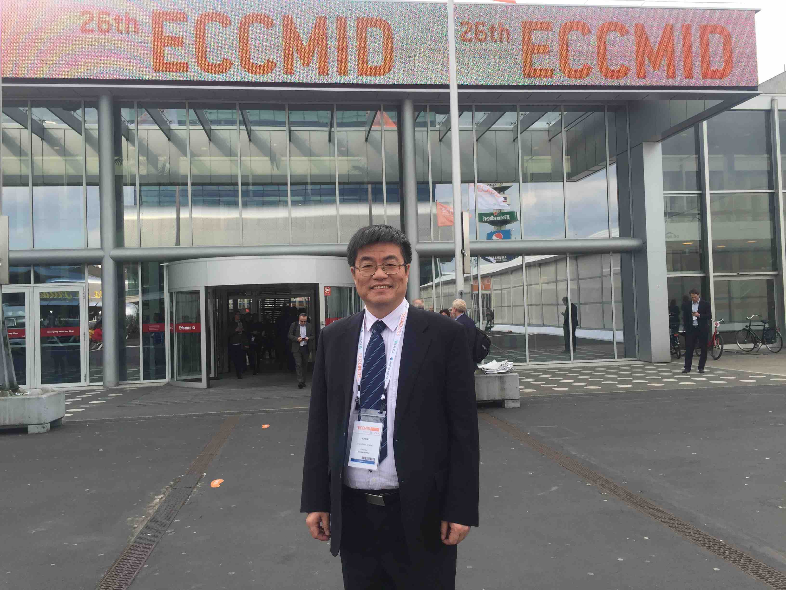 2016-ECCMID-2.jpg