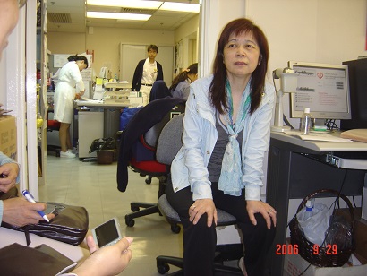 2006年程丽姸老师在办公室为我们授课