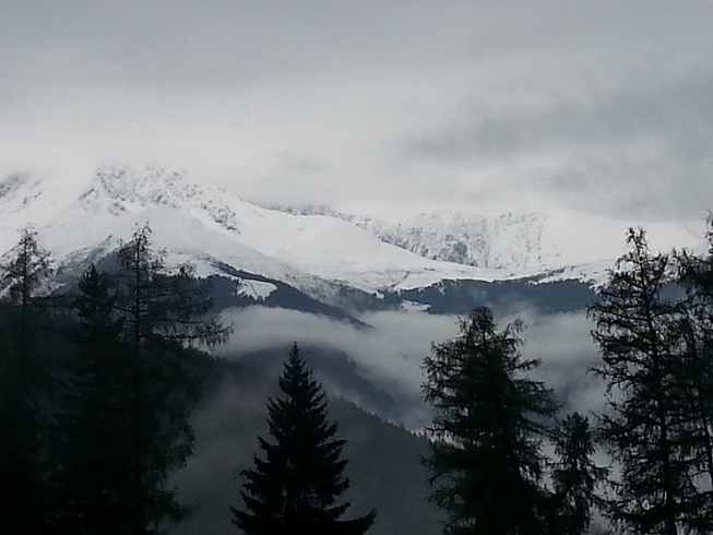 20150924奥地利境内山顶雪景.jpg