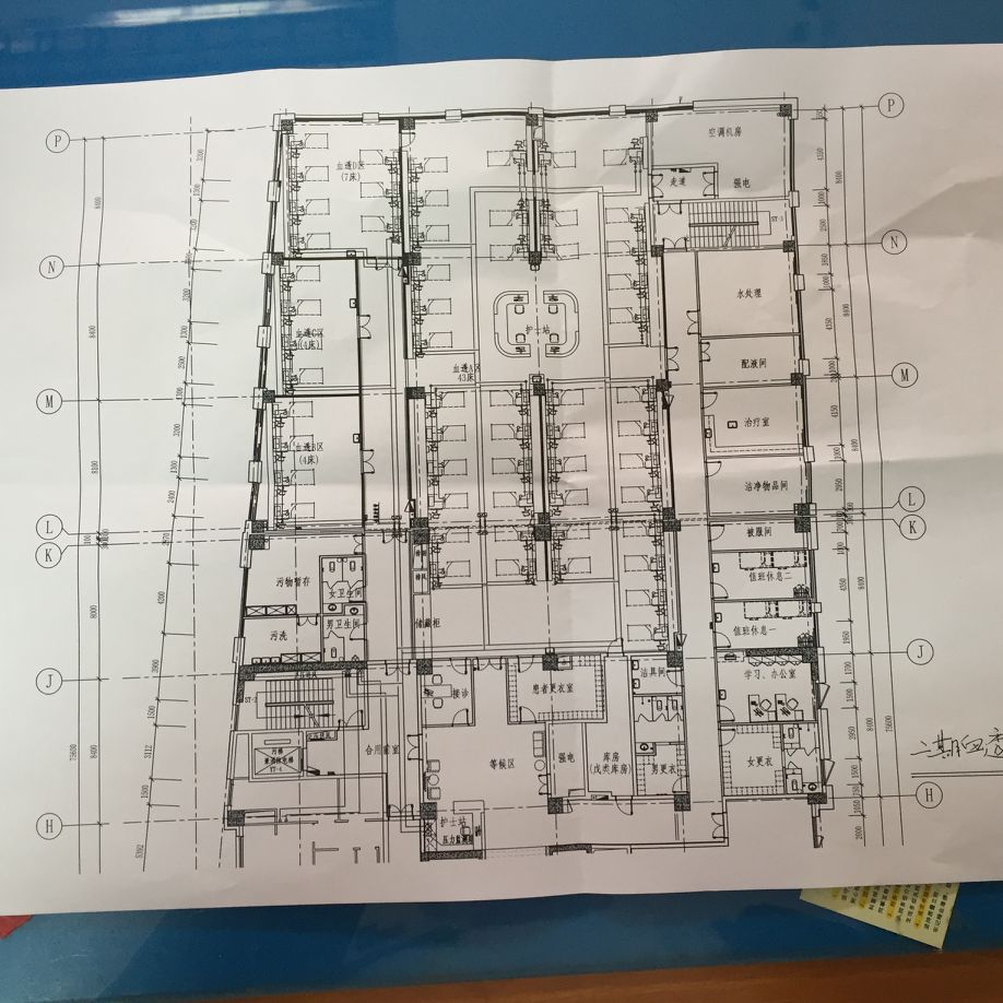 老师们，哪些地方需要空气消毒器？分别放置在什么地方合适？洗手池数量够吗？