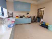 儿科治疗室内煮中药，这样合理吗？