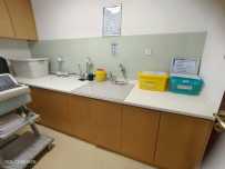 病房处置室的空间太小